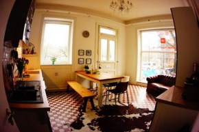 Großzügige 185m2-Altbauwohnung in Bestlage 7Zimmer-2Bäder-2Küchen-2WCs